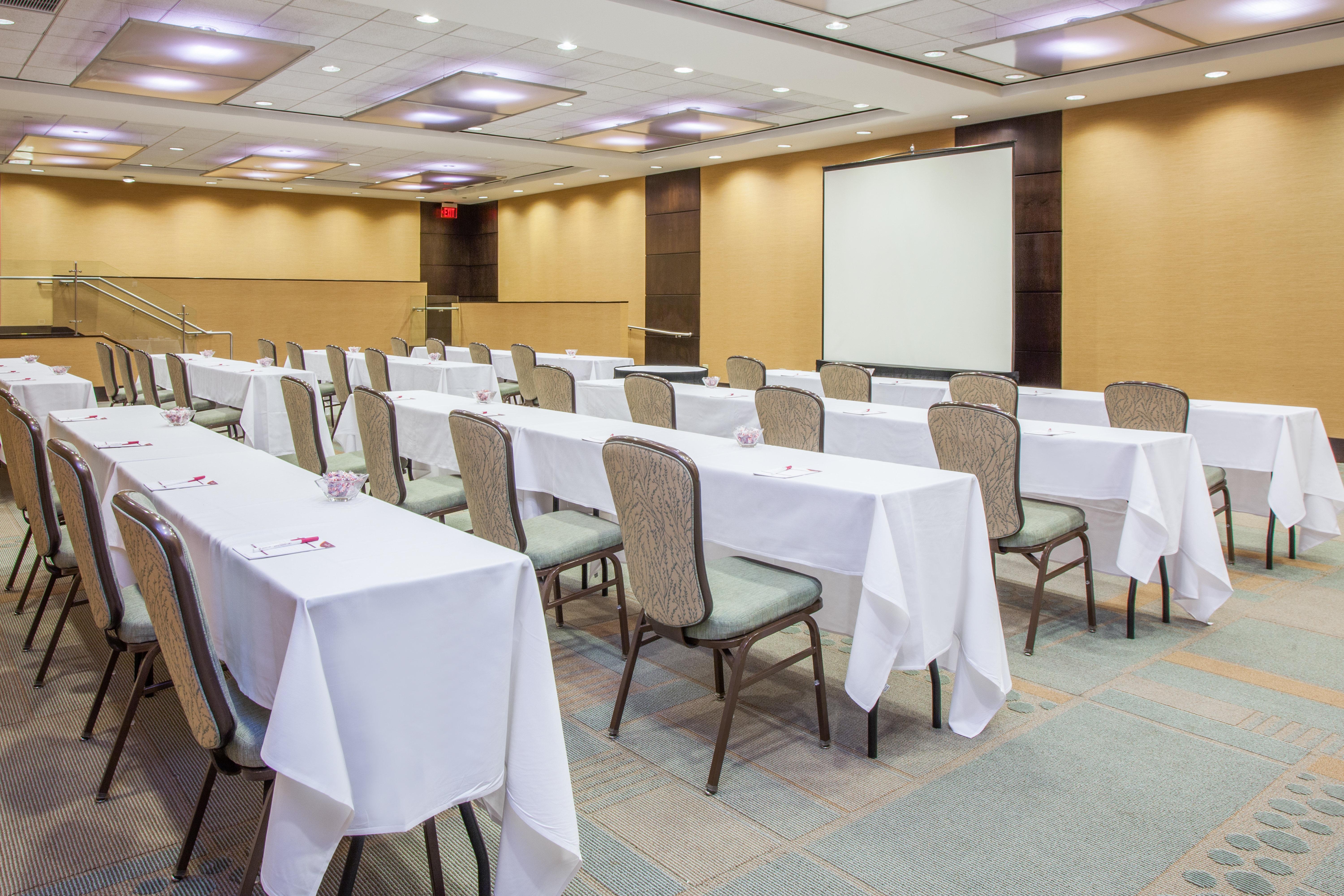 Crowne Plaza Hotel Glen Ellyn/Lombard By Ihg Bagian luar foto