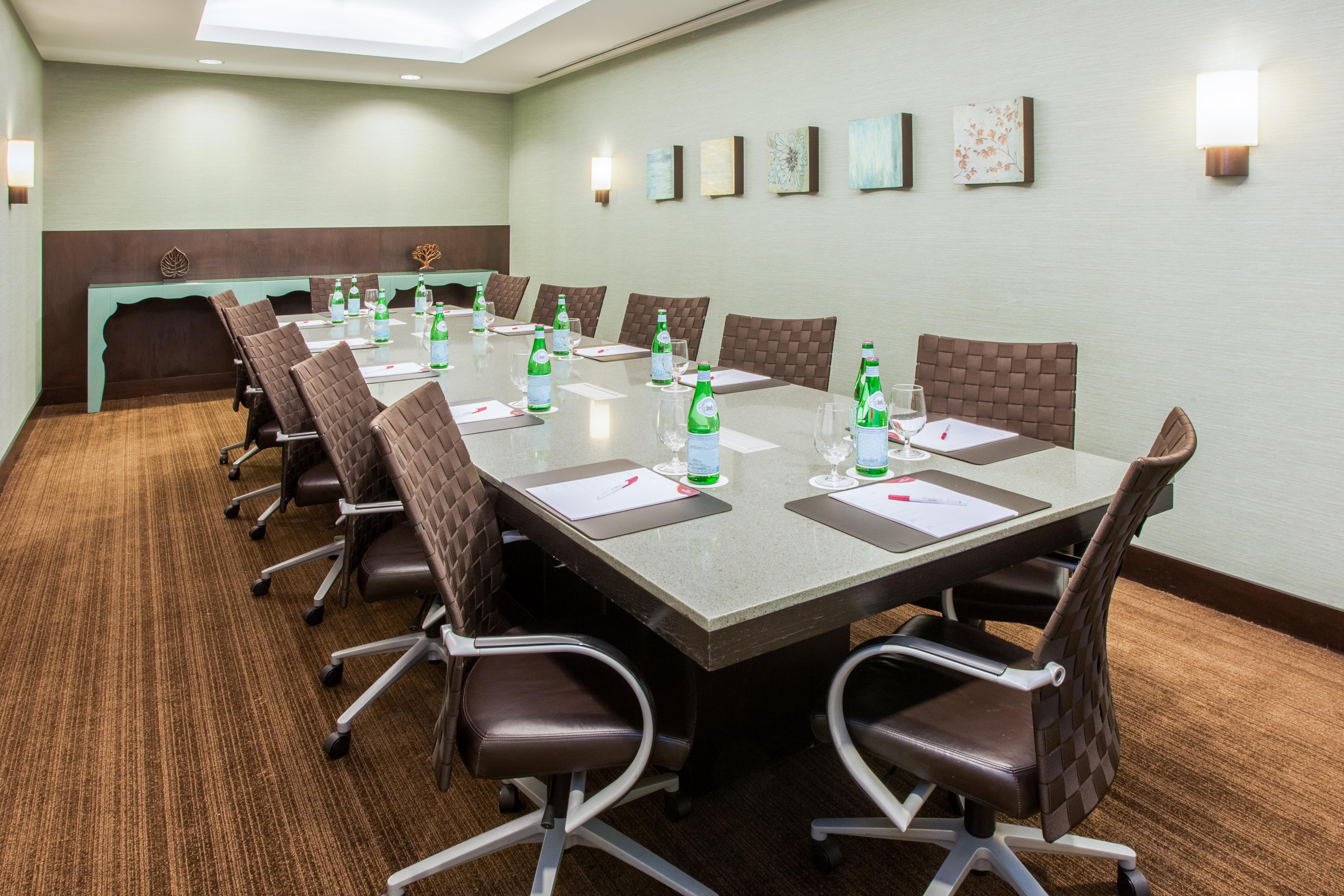 Crowne Plaza Hotel Glen Ellyn/Lombard By Ihg Bagian luar foto