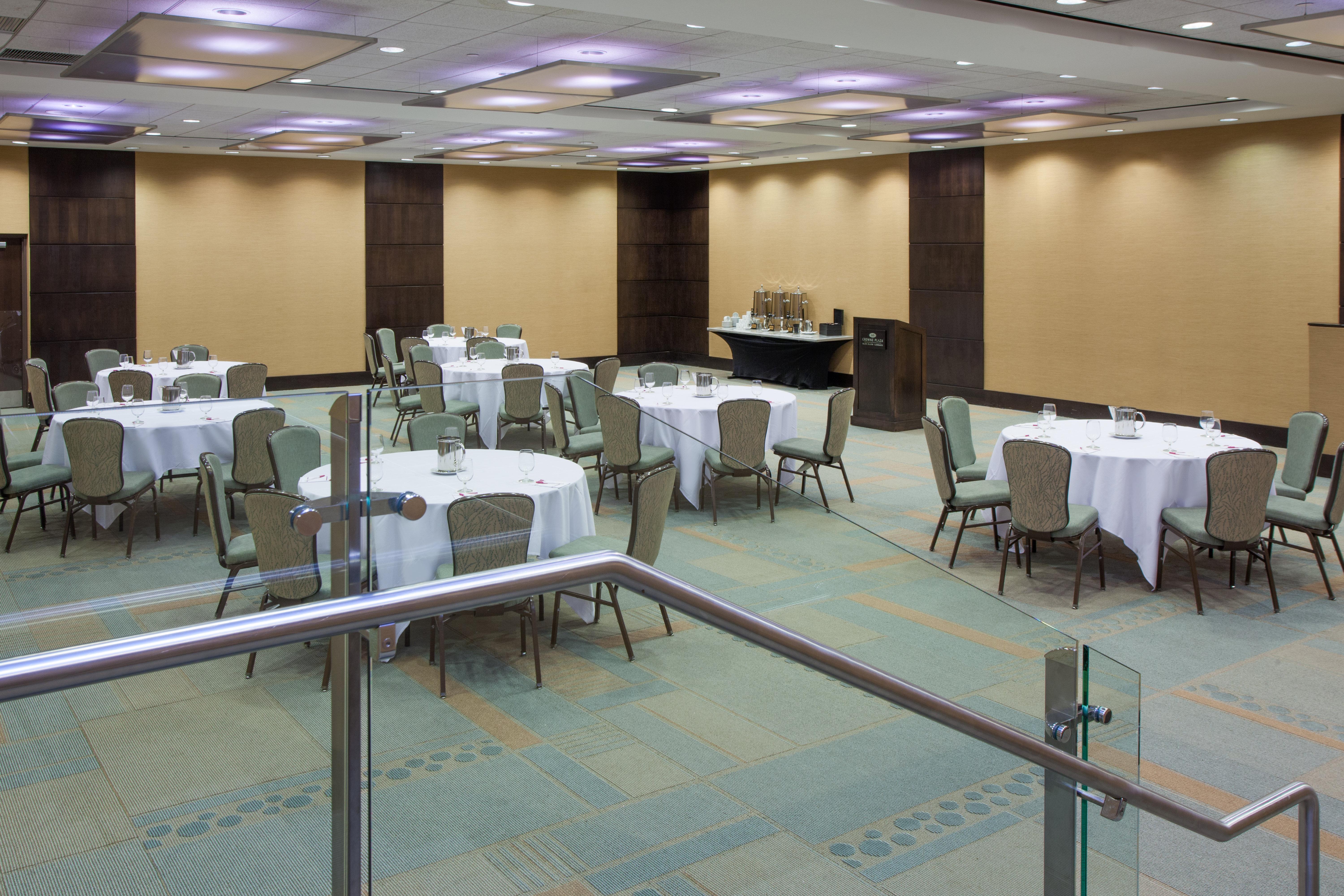Crowne Plaza Hotel Glen Ellyn/Lombard By Ihg Bagian luar foto