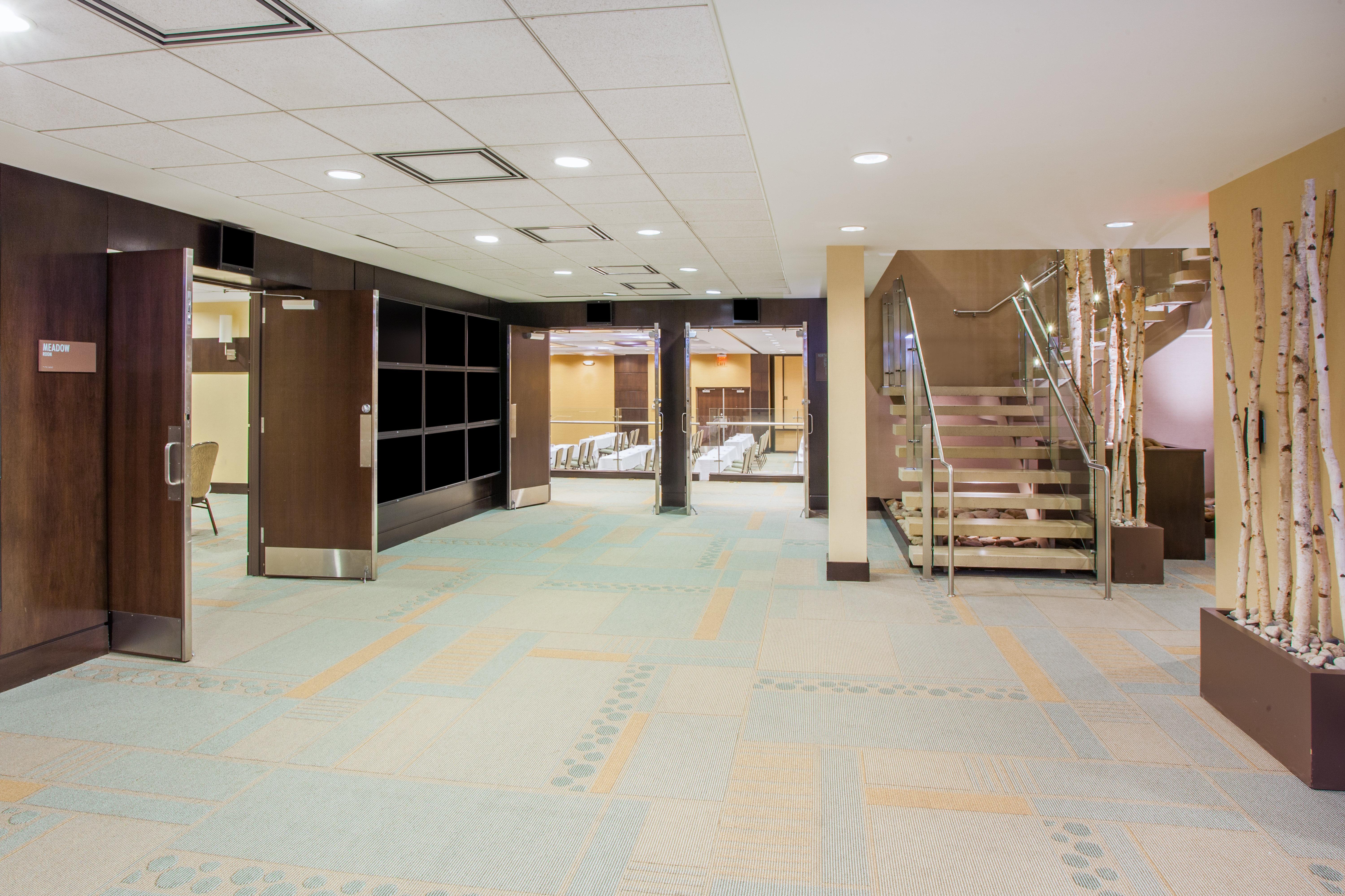 Crowne Plaza Hotel Glen Ellyn/Lombard By Ihg Bagian luar foto