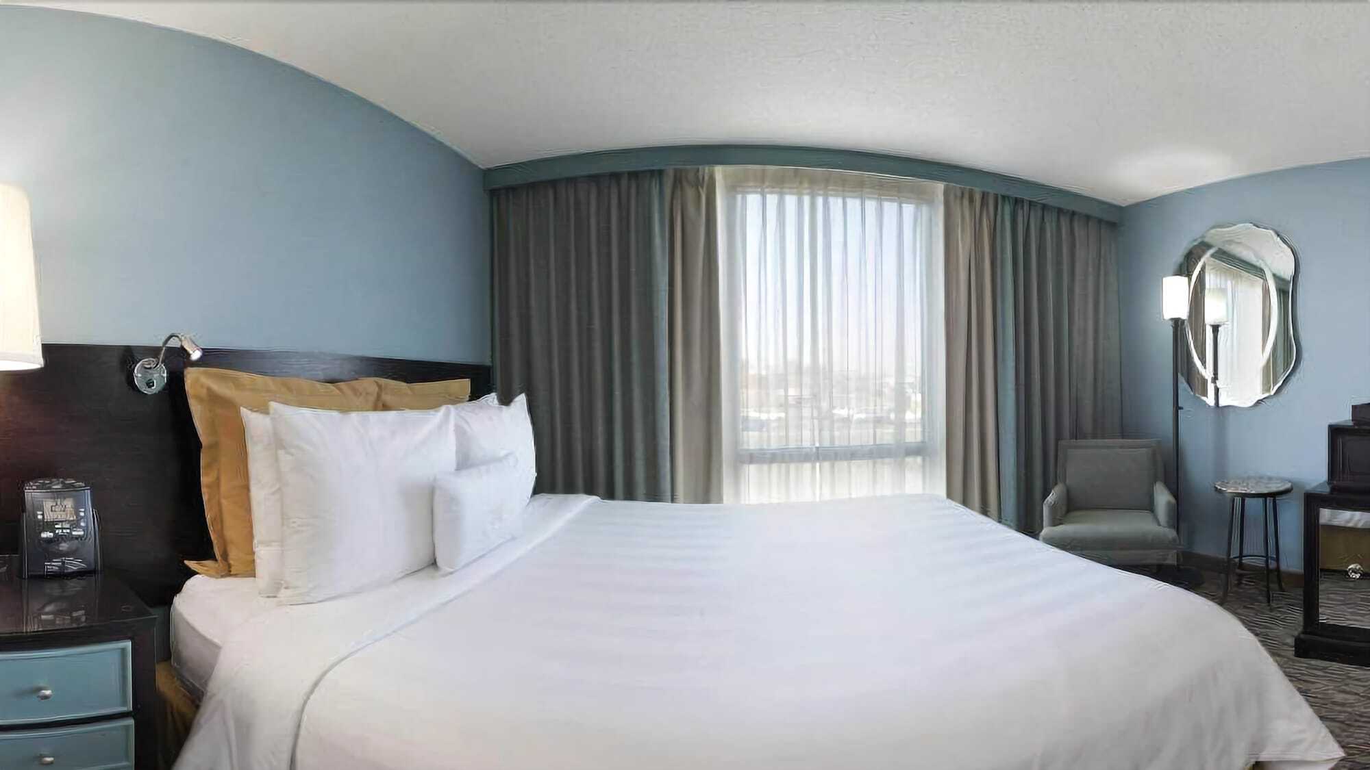 Crowne Plaza Hotel Glen Ellyn/Lombard By Ihg Bagian luar foto